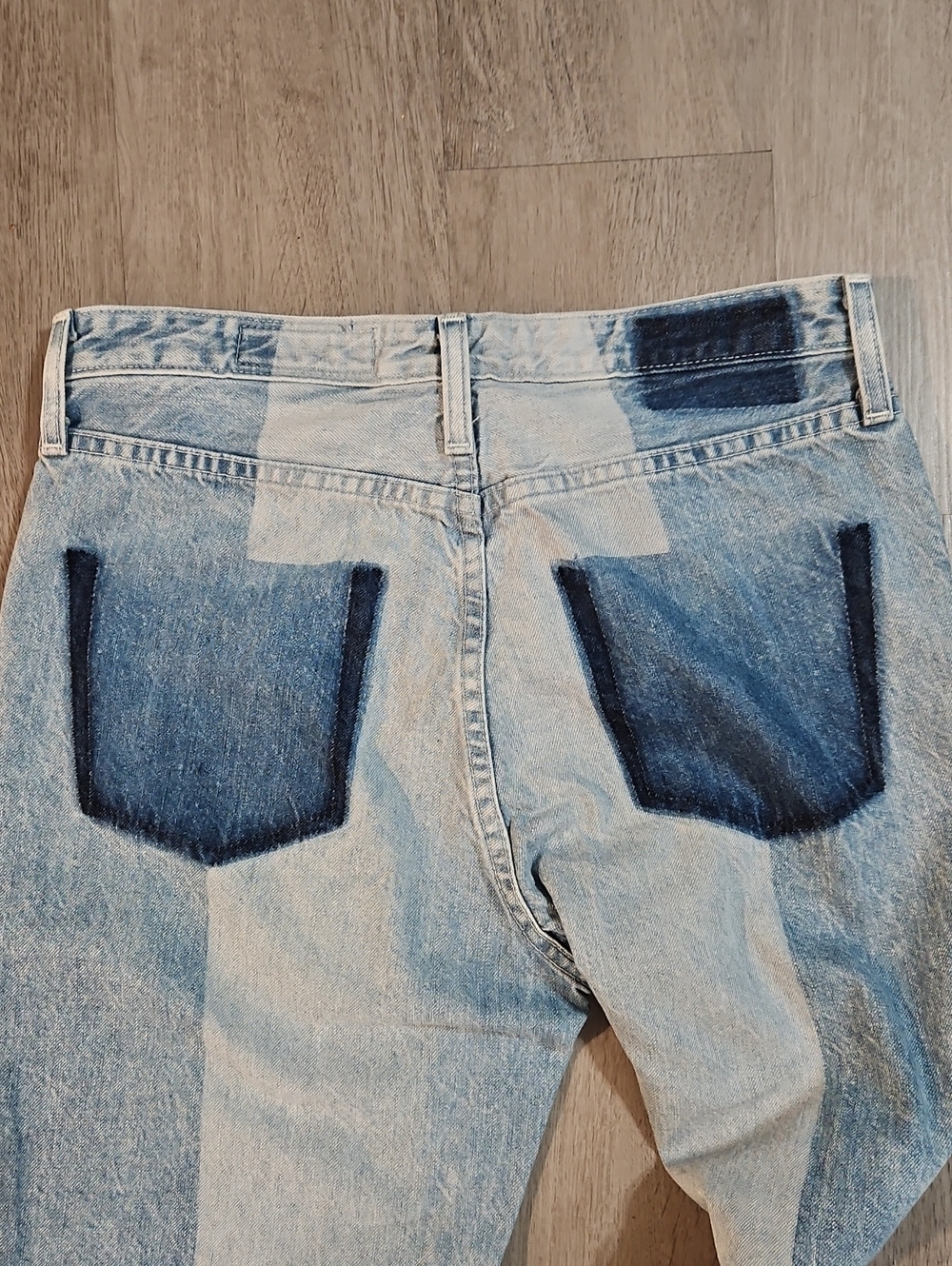 AG Adriano Goldschmied Light Blue Straight-Leg Frayed Hem Jeans - Picture 5 of 8